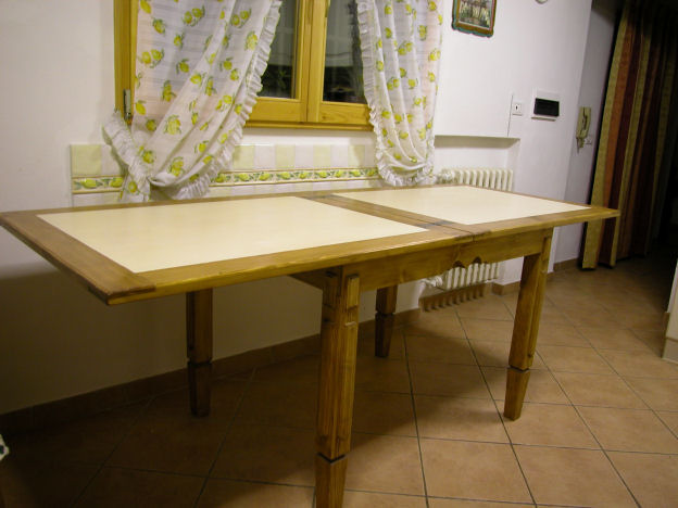 tavolo da cucina in versione aperto